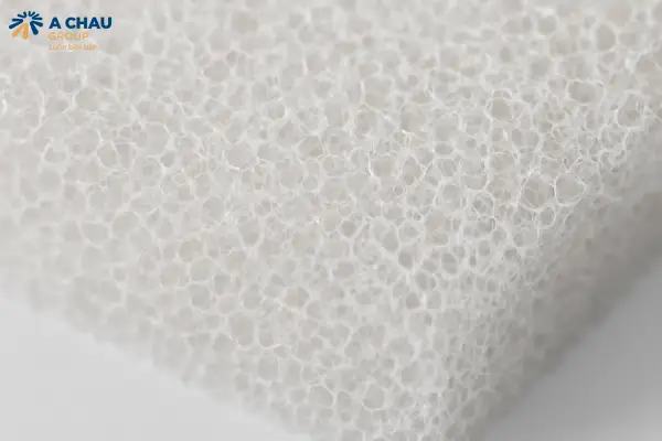 Cấu tạo của mốp xốp cách nhiệt được làm từ vật liệu polymer dạng bọt
