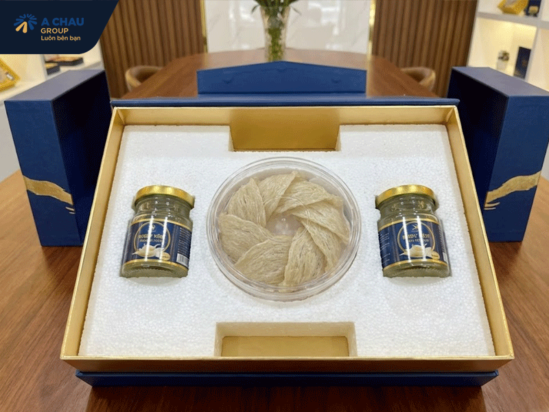 Khay yến sào chữ H là thiết kế độc đáo cho combo quà tặng cao cấp
